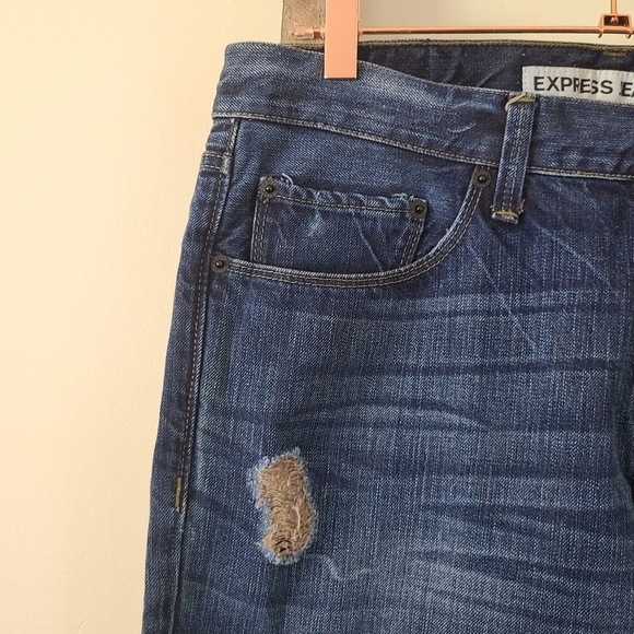⭐️40% Off⭐️ Express Men's Distressed Rocco Jeans - Picture 4 of 13